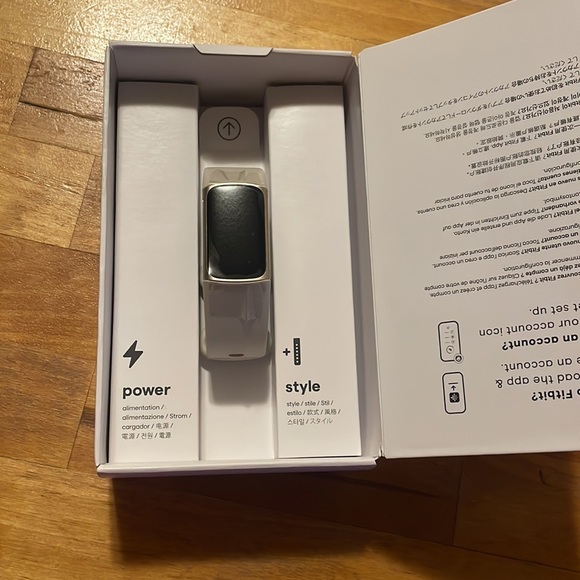 Fitbit charge5 - Picture 3 of 4